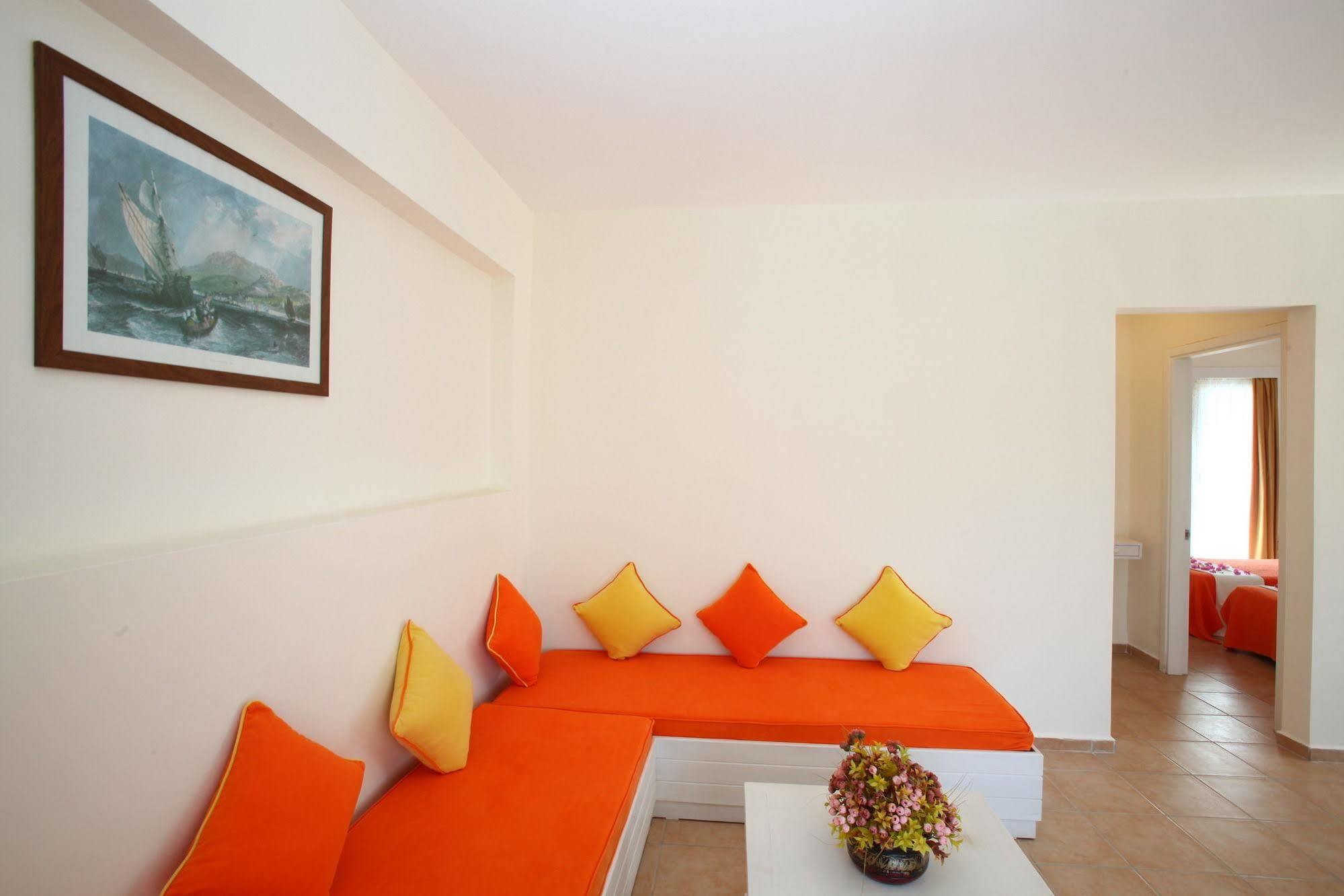 Muskebi Apart Otel Ortakent Exterior foto