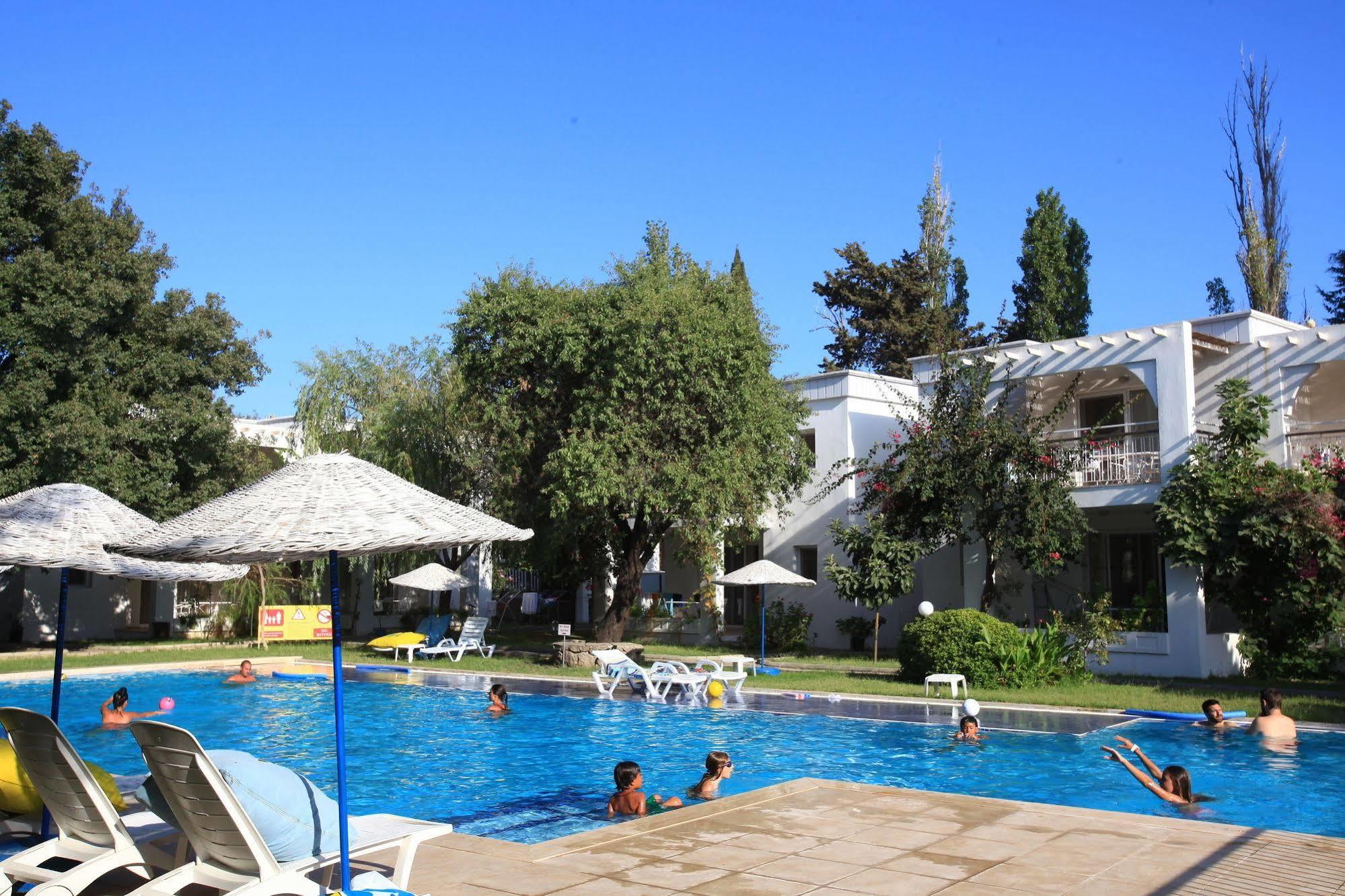 Muskebi Apart Otel Ortakent Exterior foto