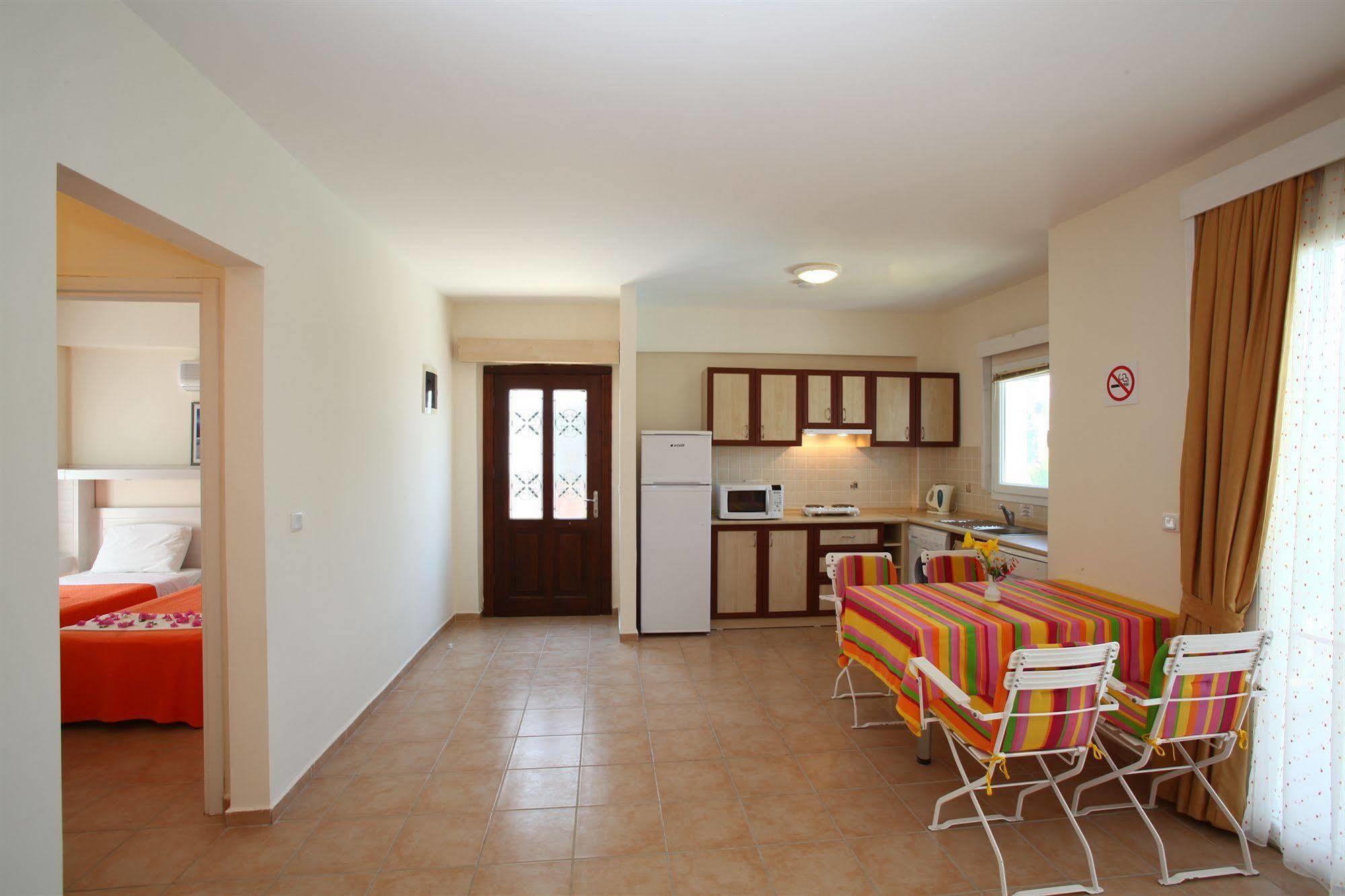 Muskebi Apart Otel Ortakent Exterior foto
